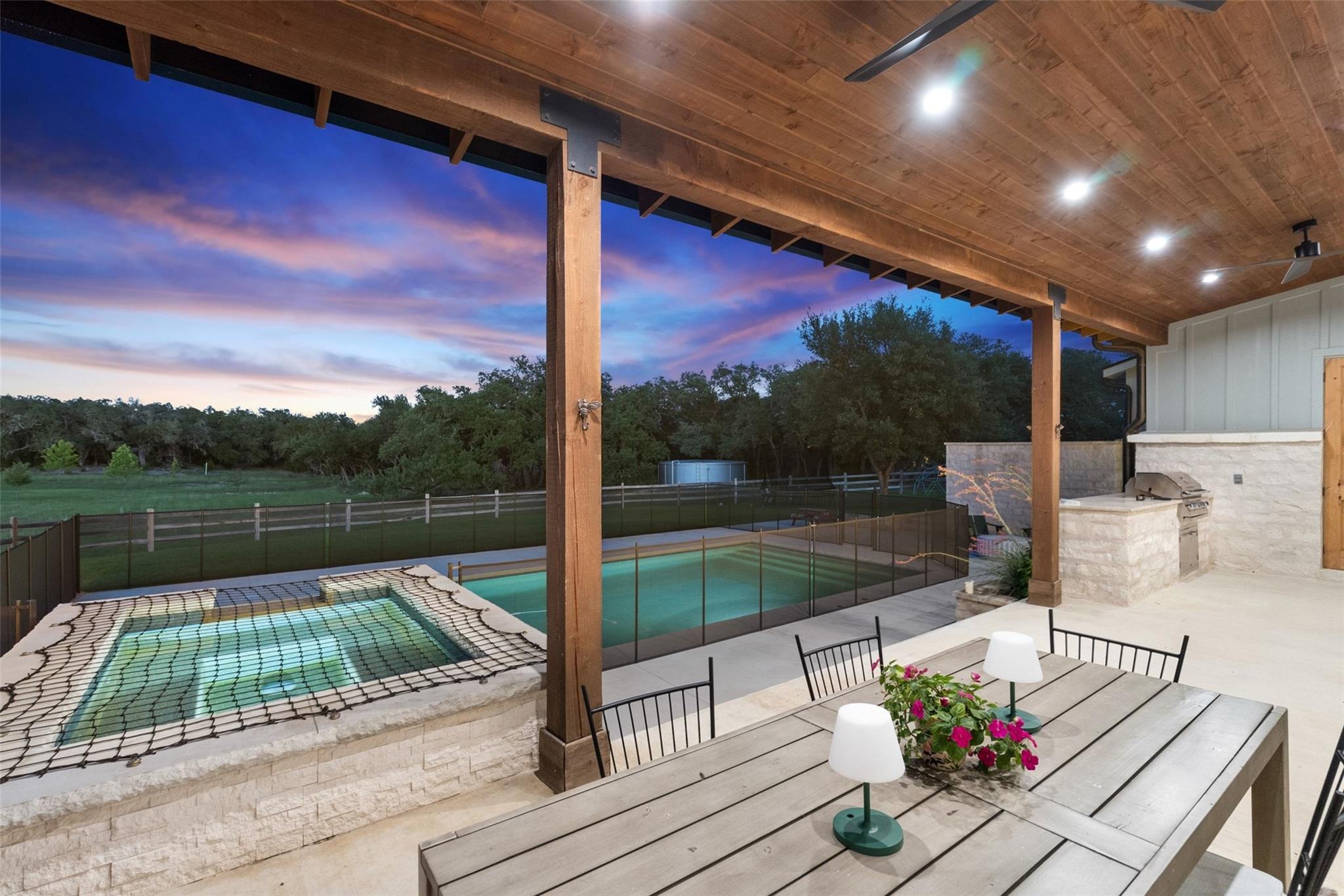 191 Flat Creek Trl, Wimberley, TX 78676