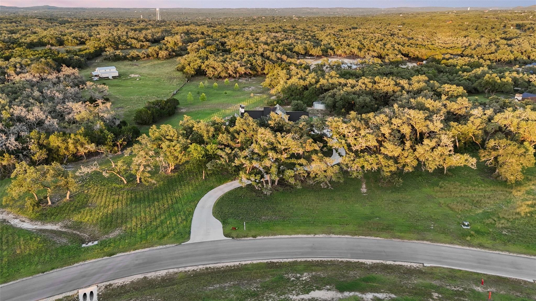191 Flat Creek Trl, Wimberley, TX 78676