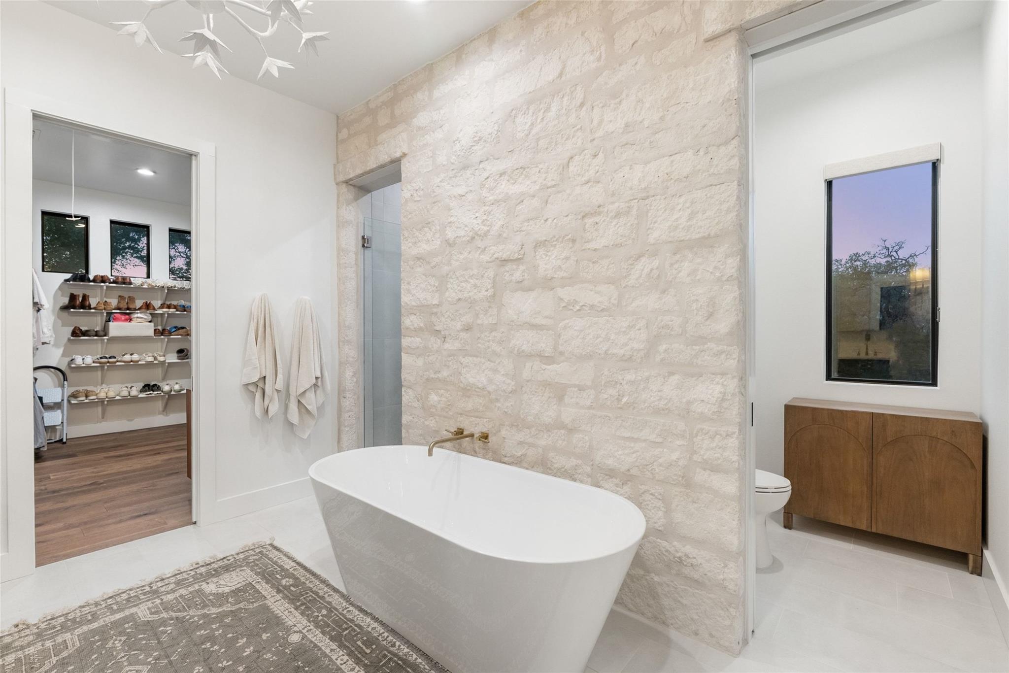 191 Flat Creek Trl, Wimberley, TX 78676
