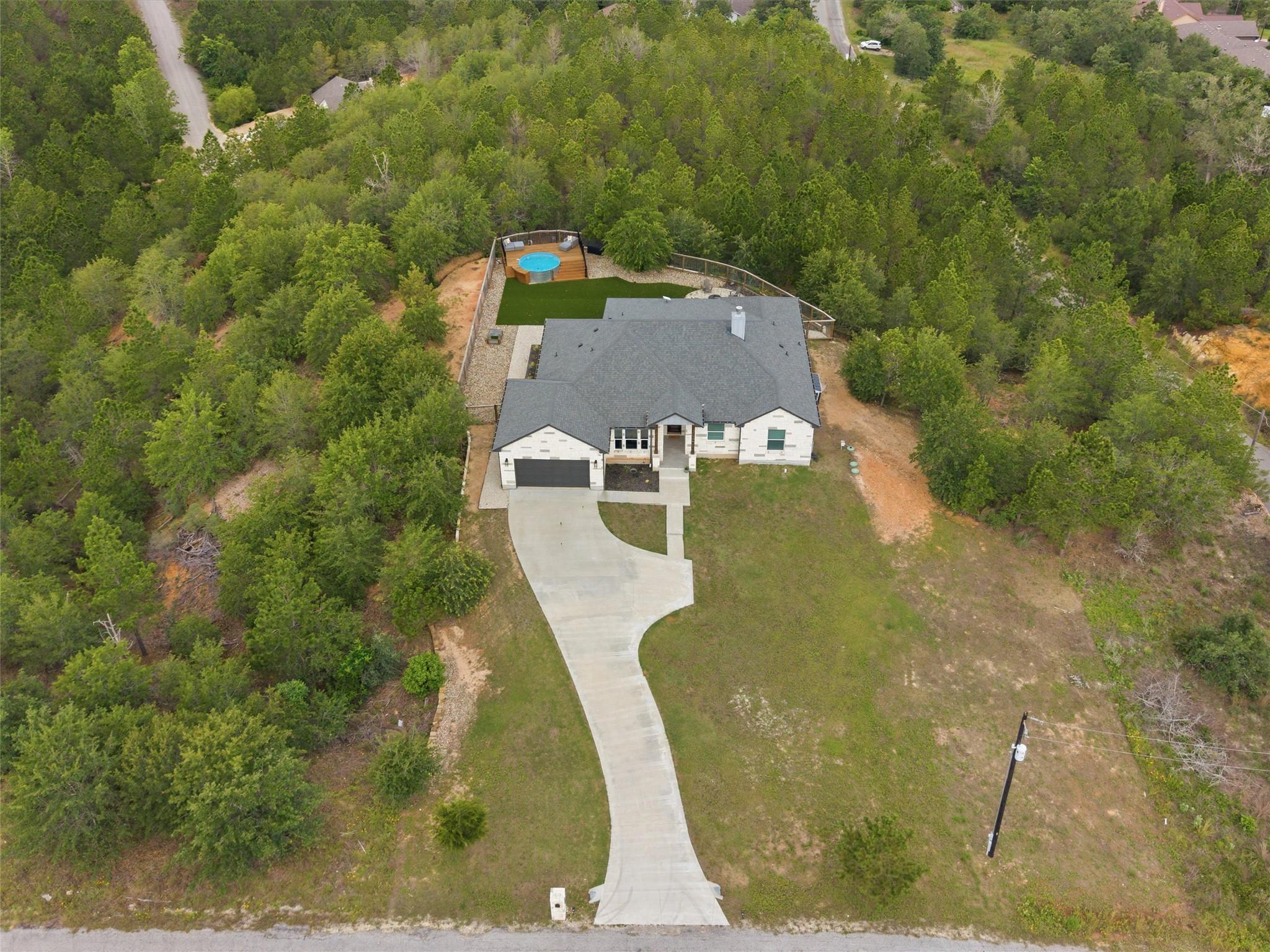 106 Pinecrest Dr, Bastrop, TX 78602