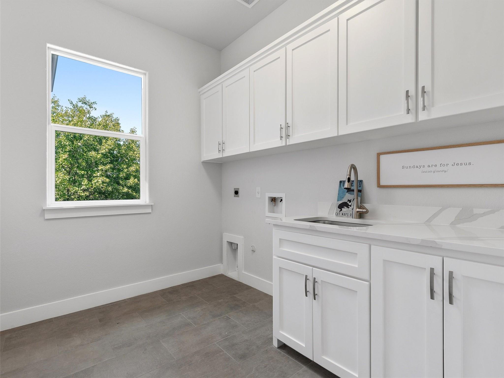 106 Pinecrest Dr, Bastrop, TX 78602