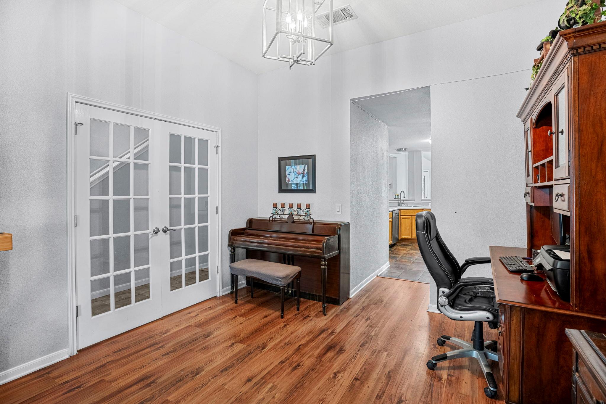 112 Dogwood Dr, Georgetown, TX 78626