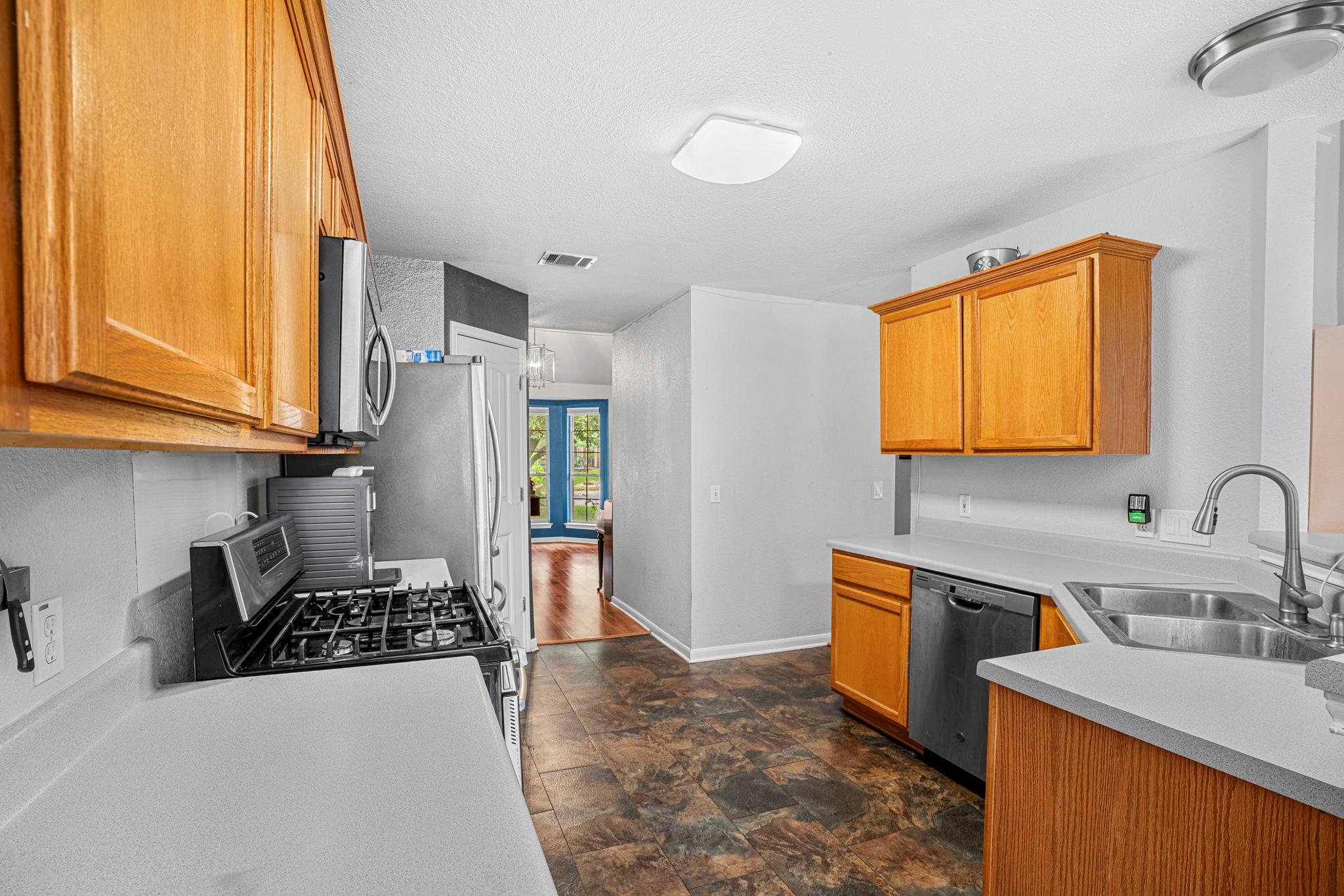 112 Dogwood Dr, Georgetown, TX 78626