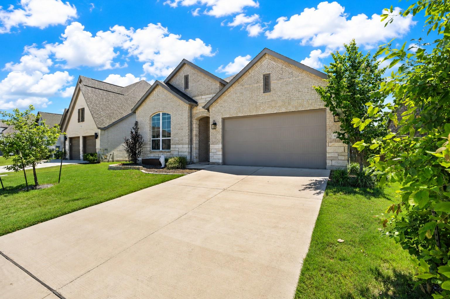 1332 Golden Celebration Bnd, Leander, TX 78641