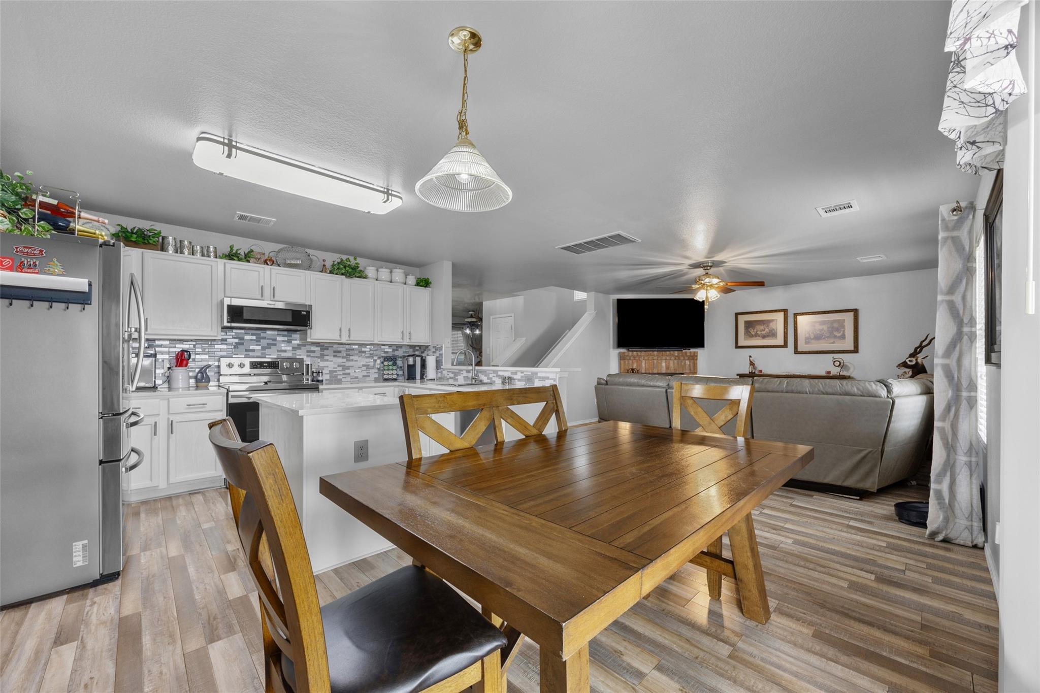 951 Brandi Cir, Kyle, TX 78640