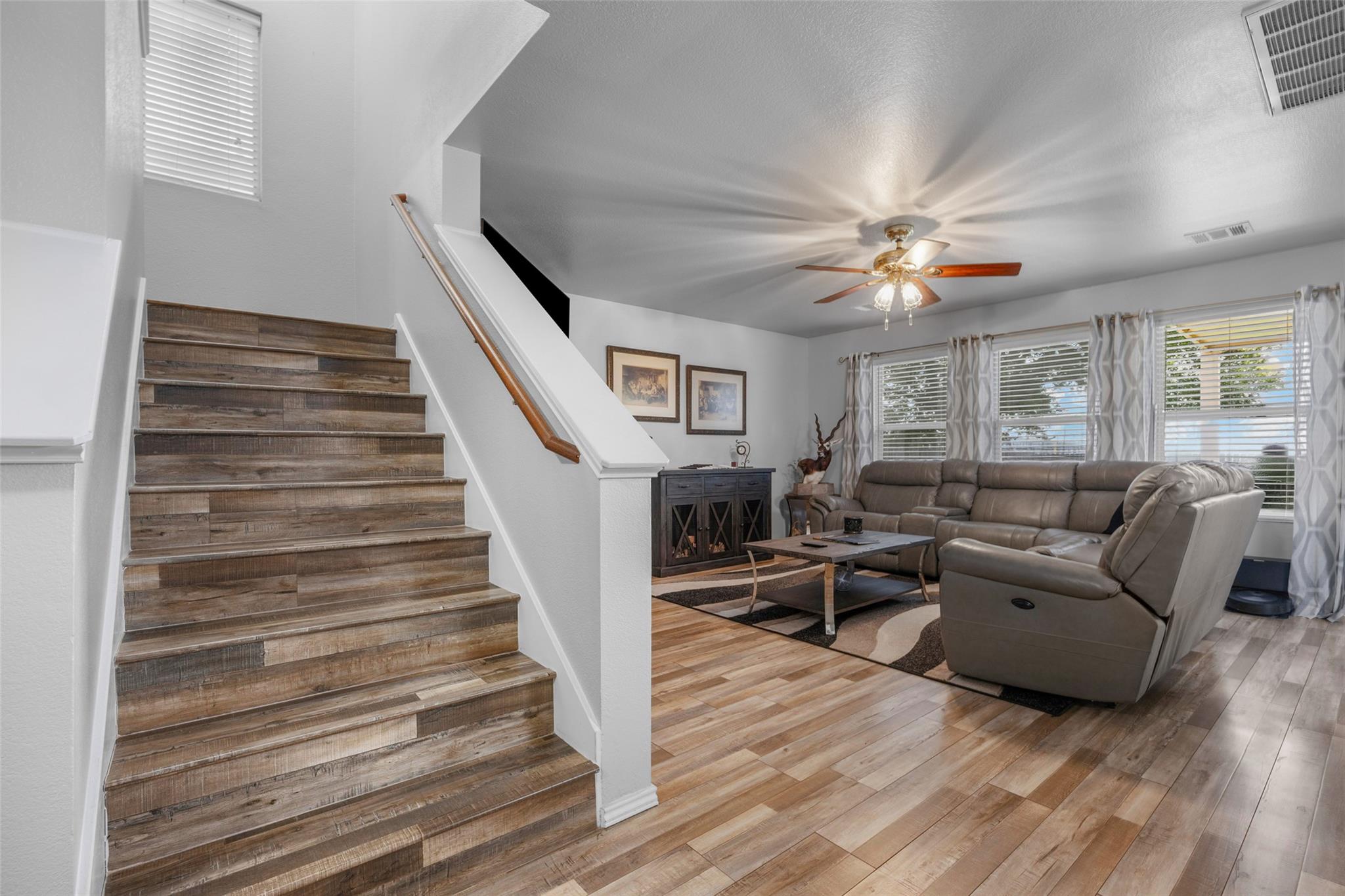 951 Brandi Cir, Kyle, TX 78640