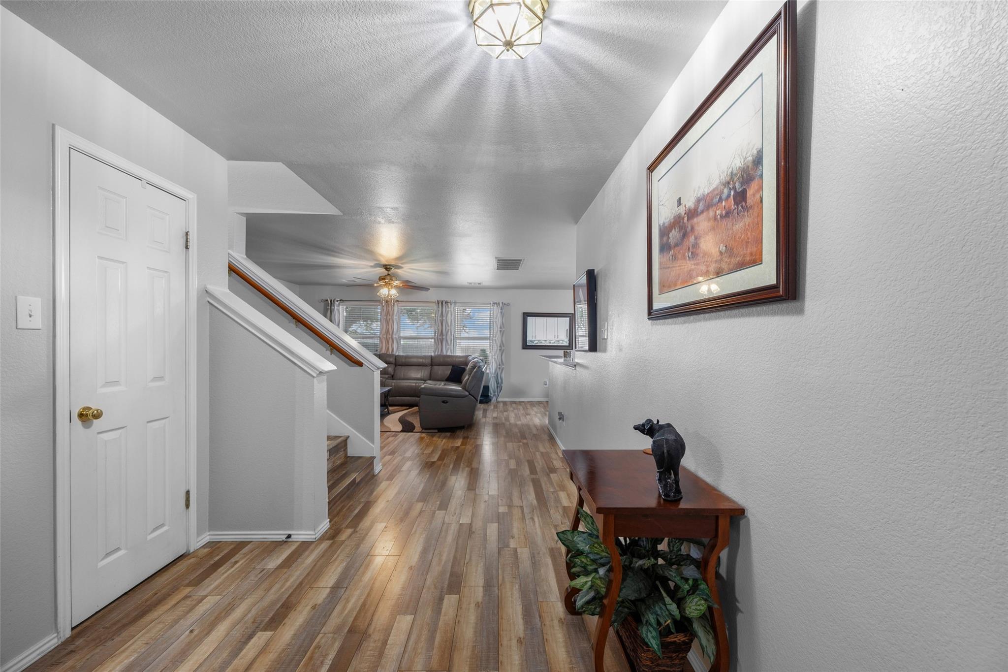 951 Brandi Cir, Kyle, TX 78640