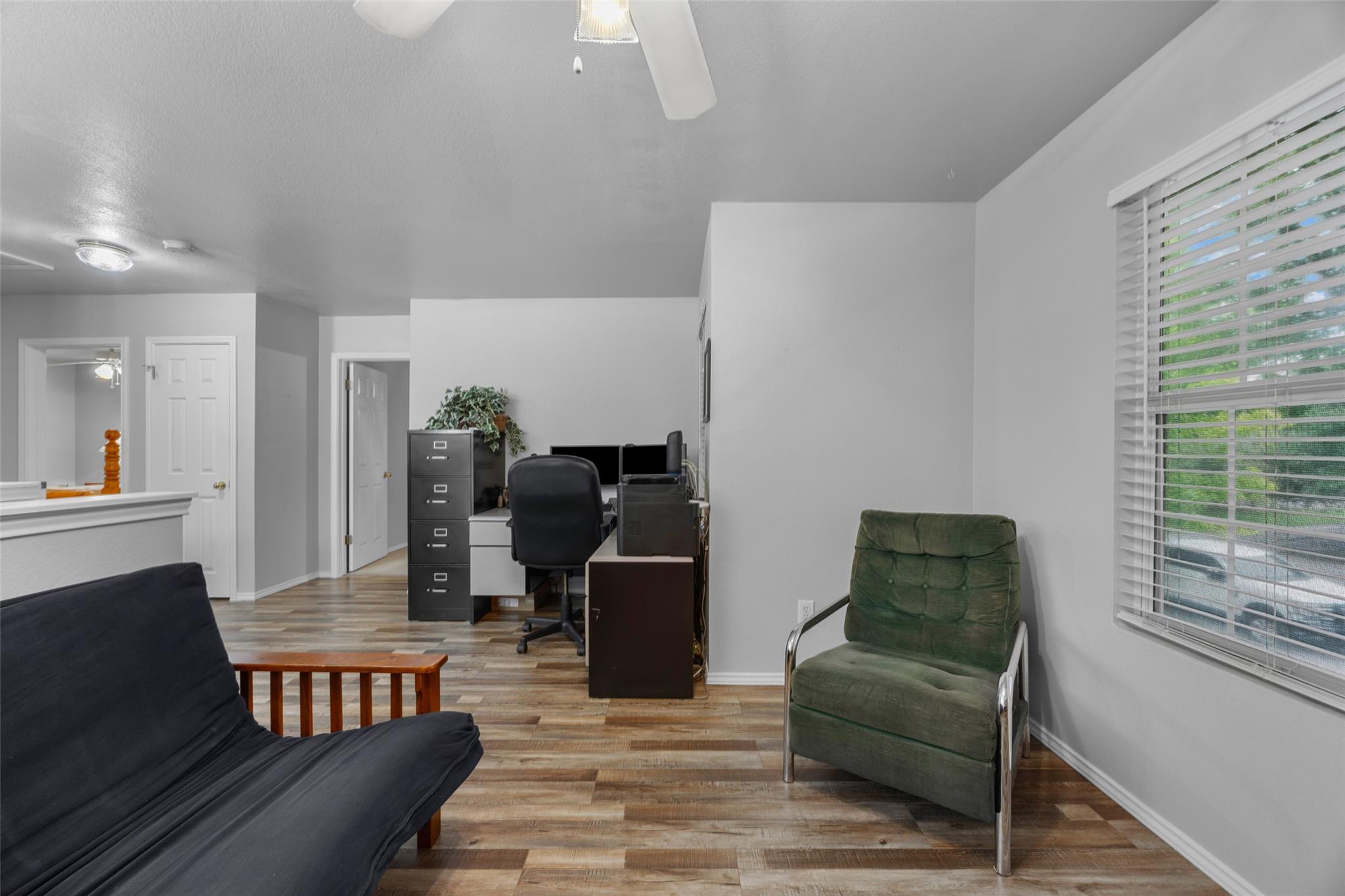 951 Brandi Cir, Kyle, TX 78640