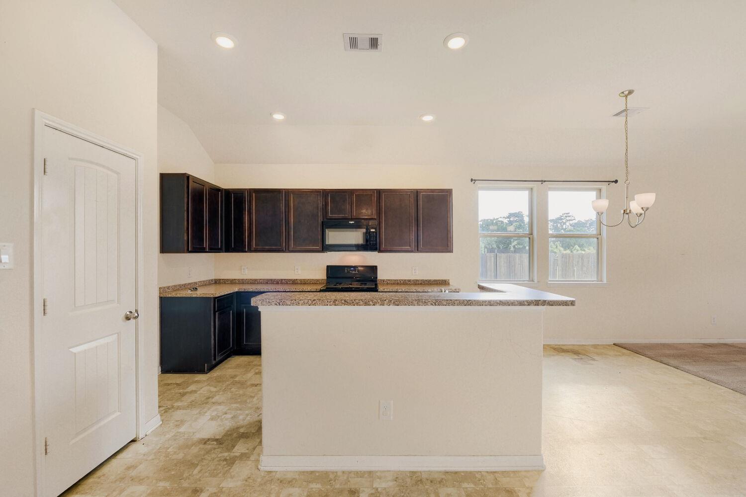 13990 Katlin Rd, Cut and Shoot, TX 77306