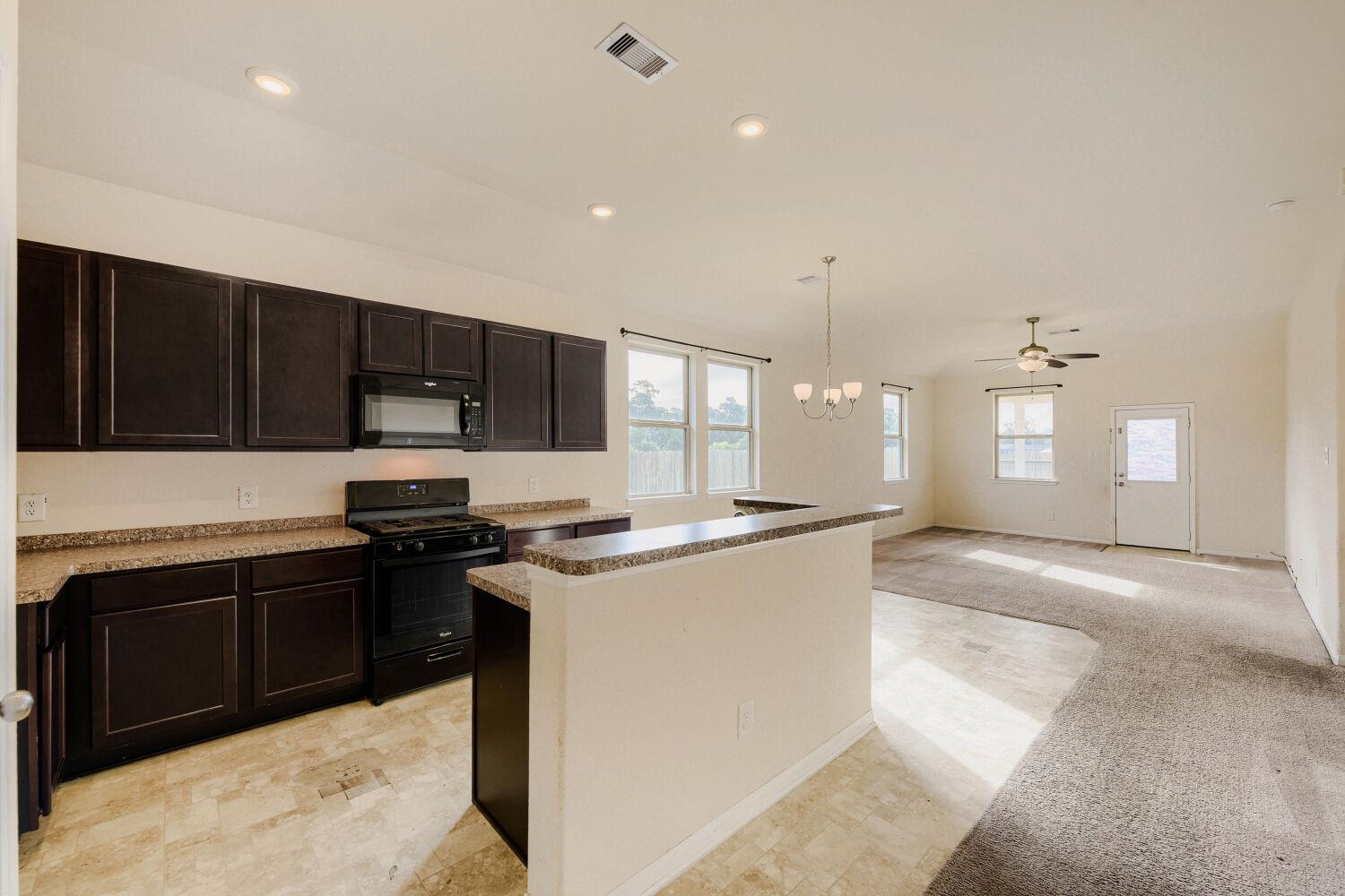 13990 Katlin Rd, Cut and Shoot, TX 77306