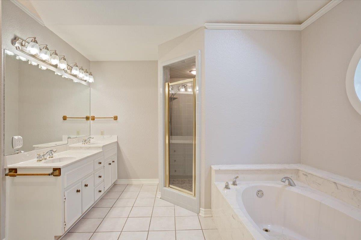 2422 Smith Bluff Rd, Salado, TX 76571