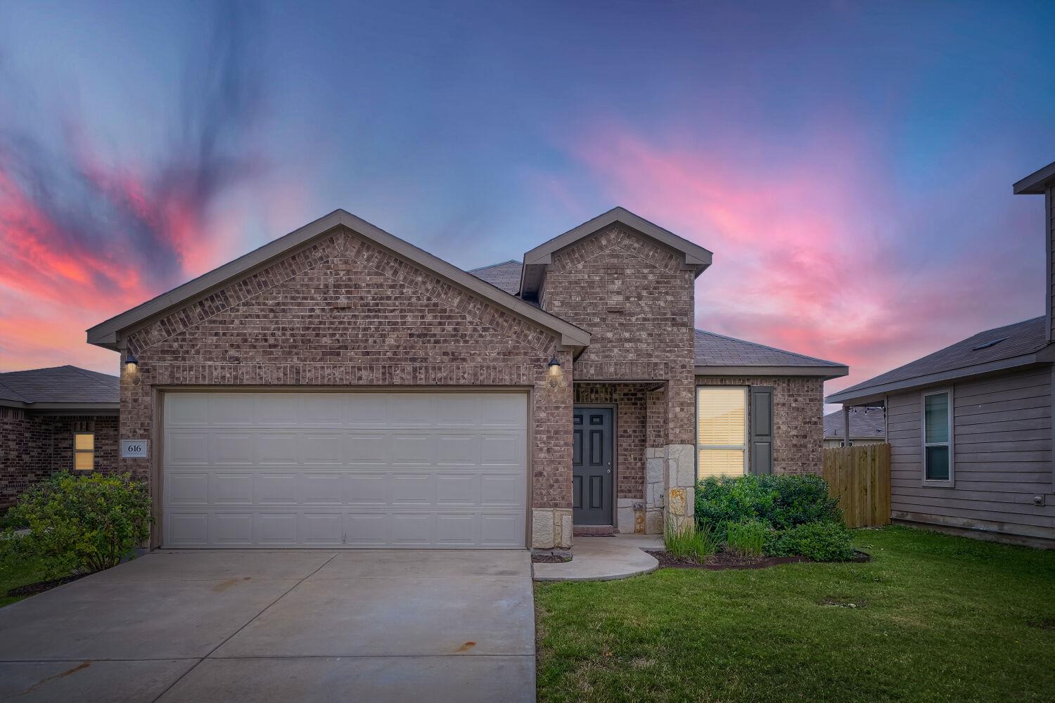 616 Sonterra Blvd, Jarrell, TX 76537