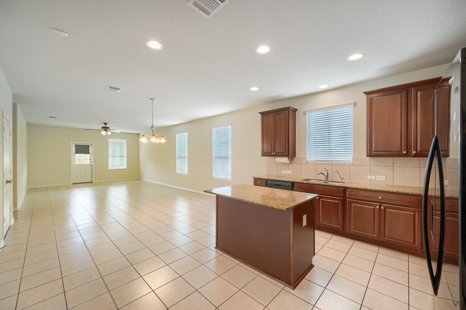 616 Sonterra Blvd, Jarrell, TX 76537