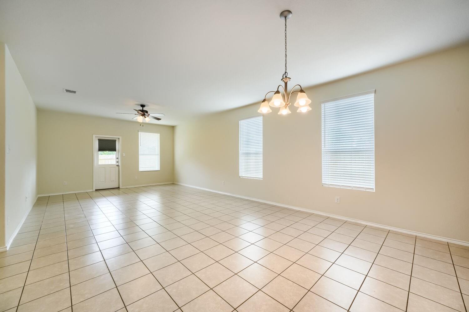 616 Sonterra Blvd, Jarrell, TX 76537
