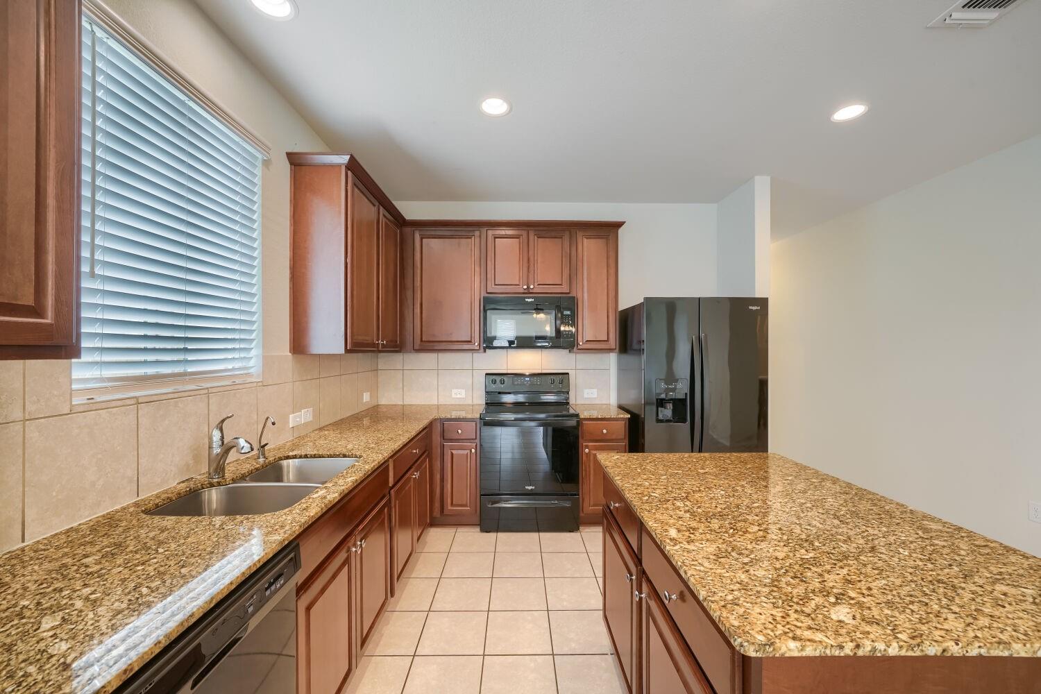 616 Sonterra Blvd, Jarrell, TX 76537