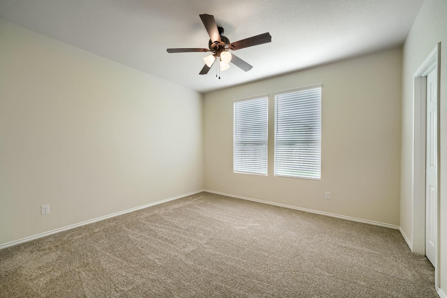 616 Sonterra Blvd, Jarrell, TX 76537