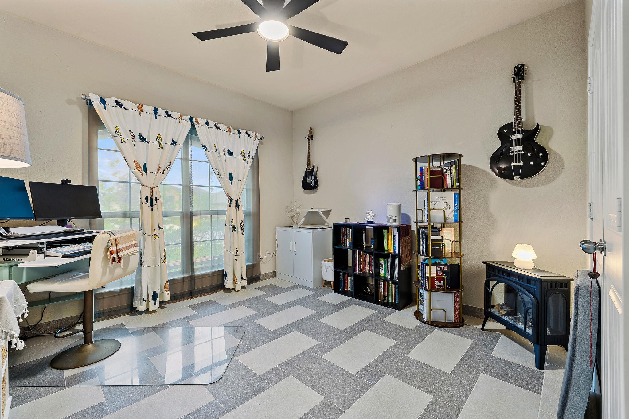 125 Beth Ann Loop, Taylor, TX 76574