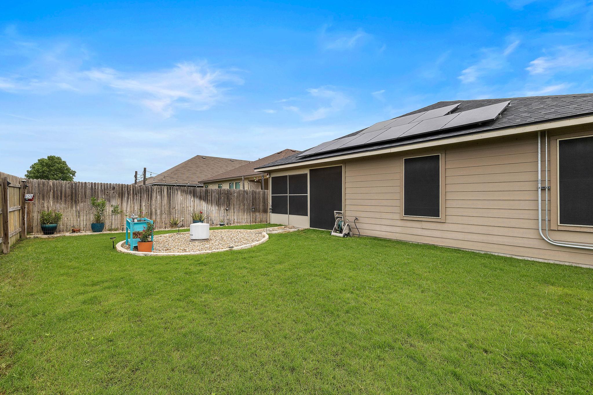 125 Beth Ann Loop, Taylor, TX 76574