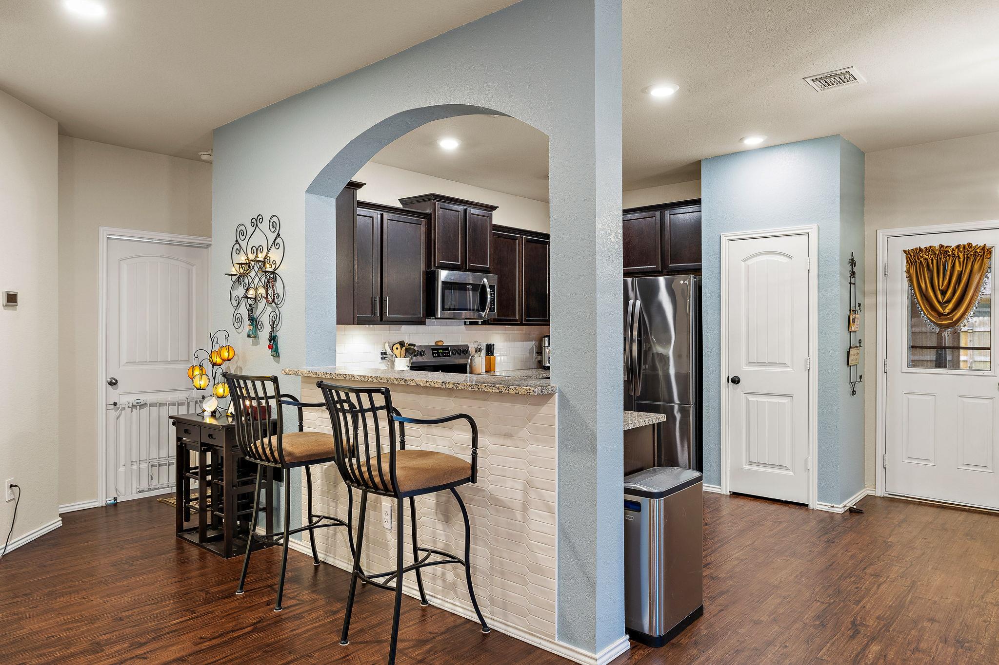 125 Beth Ann Loop, Taylor, TX 76574