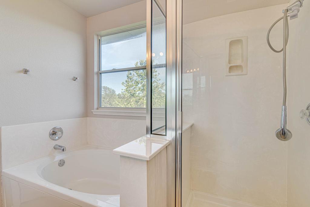 6013 Constellation Cir, Del Valle, TX 78617
