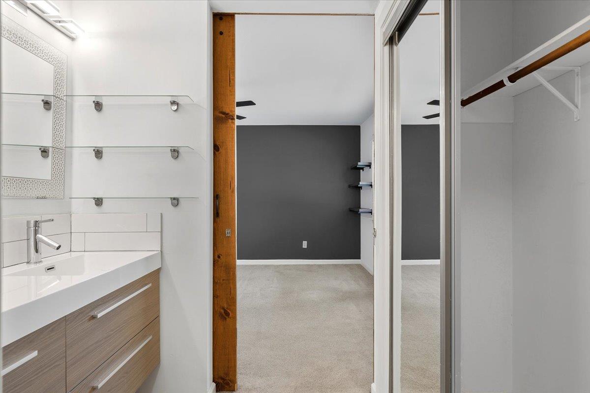 9404 Meadow Vale, Austin, TX 78758