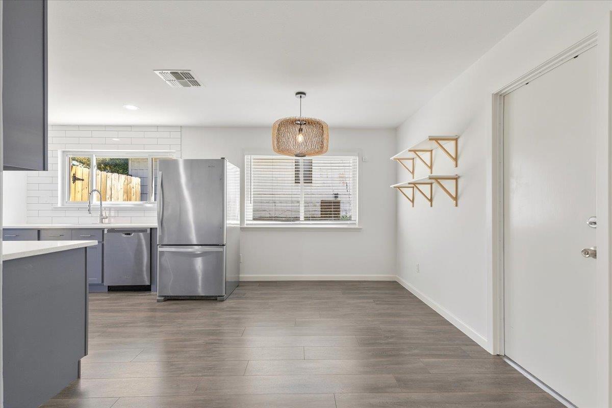 9404 Meadow Vale, Austin, TX 78758