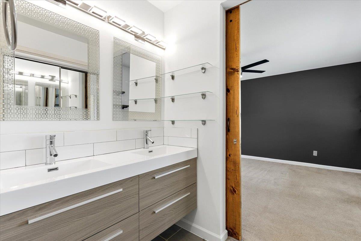 9404 Meadow Vale, Austin, TX 78758