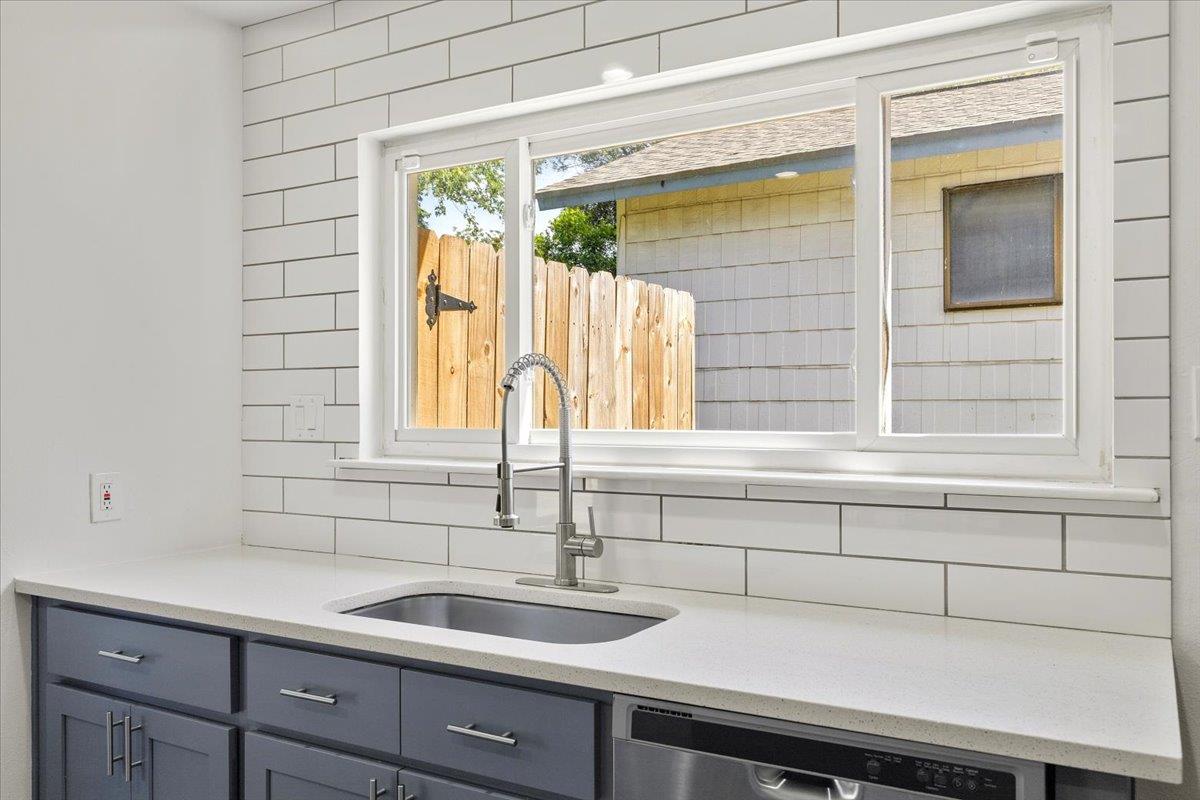 9404 Meadow Vale, Austin, TX 78758