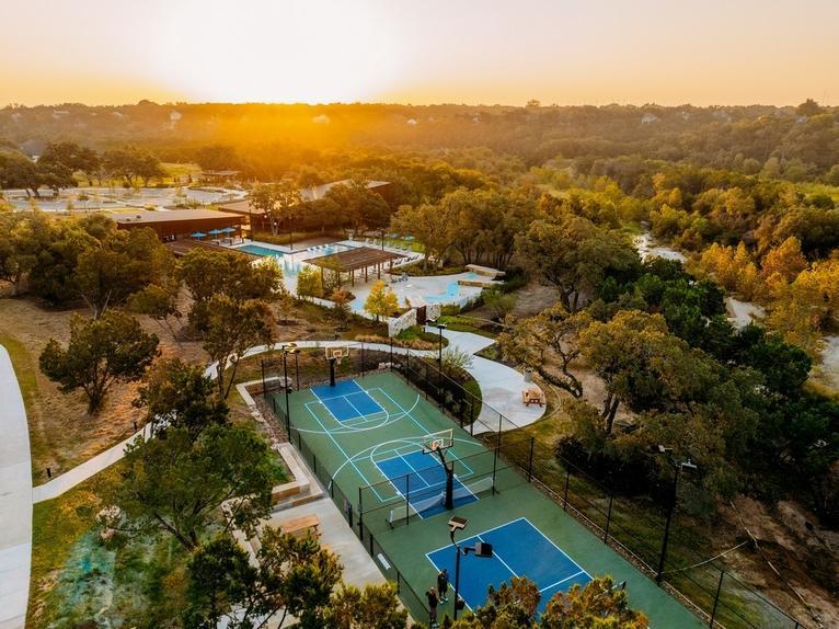 208 Wolf Springs Rd, Georgetown, TX 78628