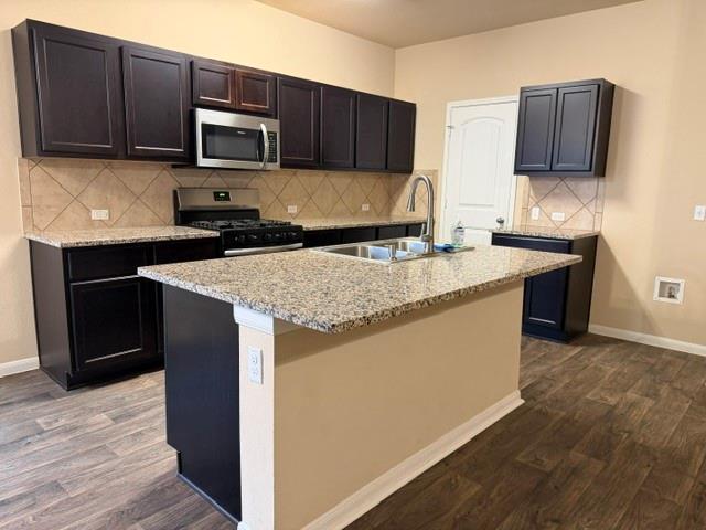 226 Hess Dr, Kyle, TX 78640