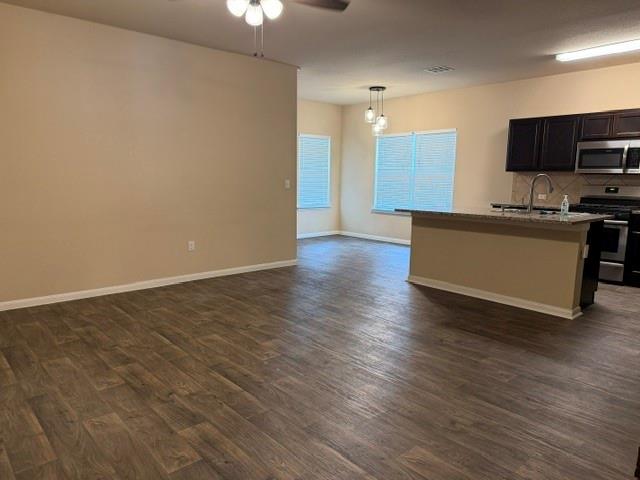 226 Hess Dr, Kyle, TX 78640