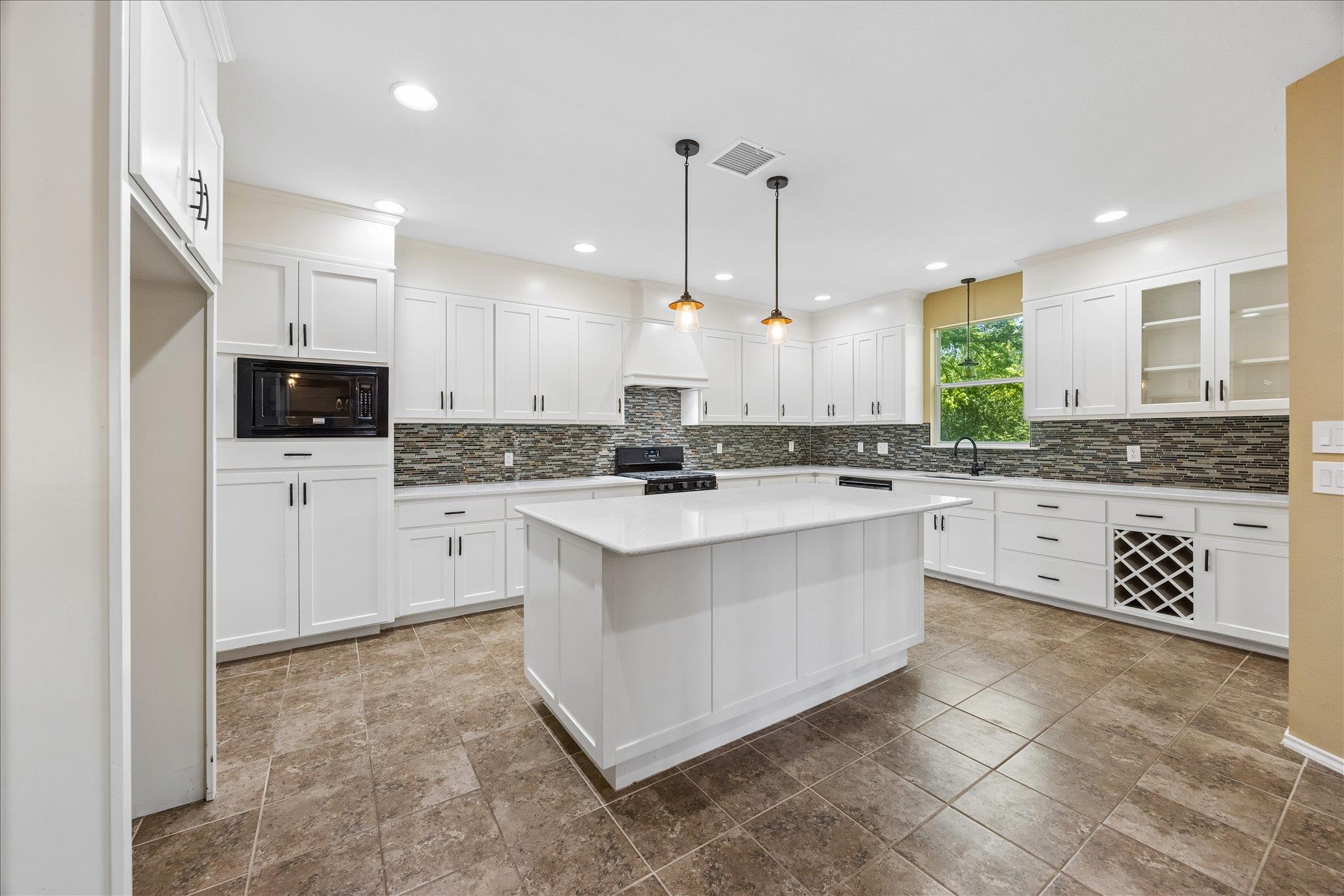 338 Spring Branch Loop, Kyle, TX 78640