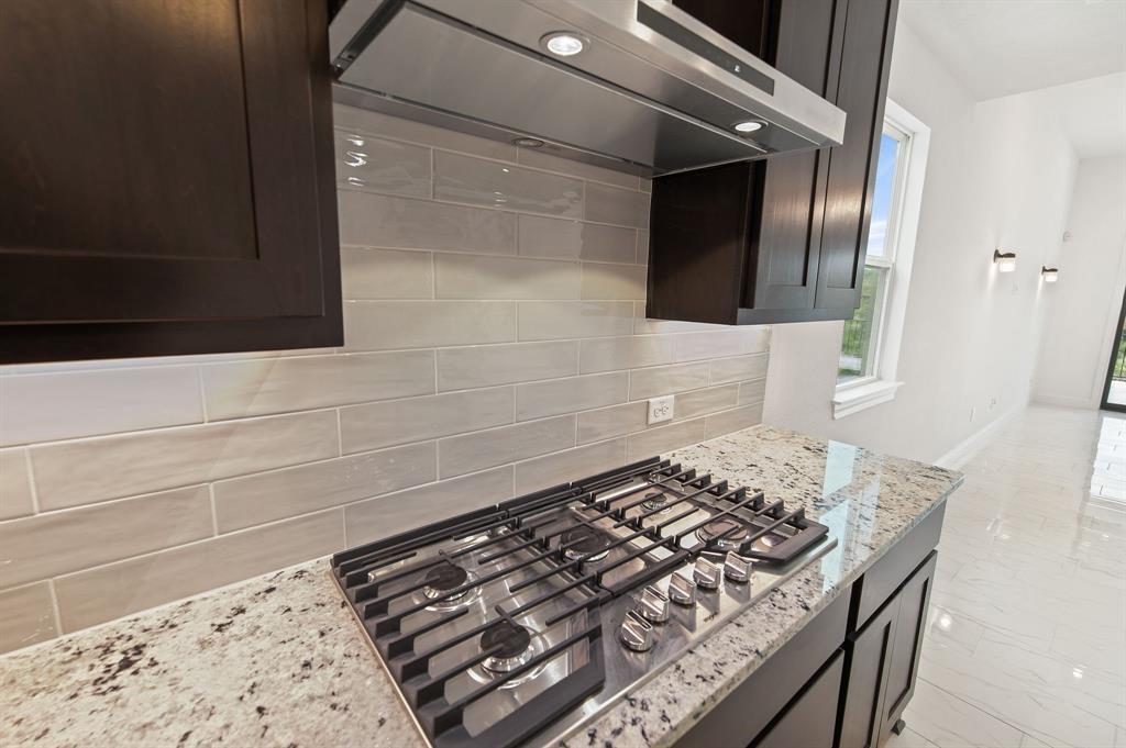 1045 Villa Rialto Vw, Leander, TX 78641