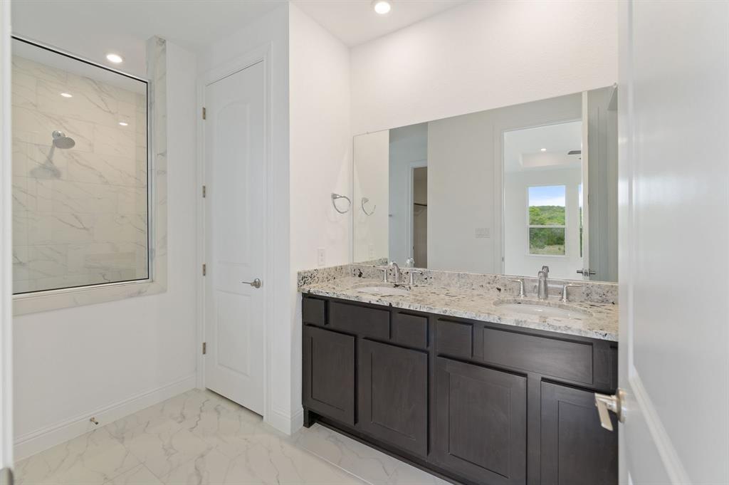 1045 Villa Rialto Vw, Leander, TX 78641