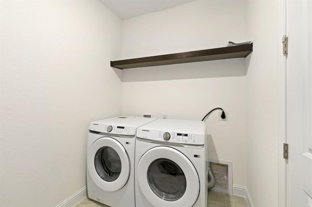 1045 Villa Rialto Vw, Leander, TX 78641