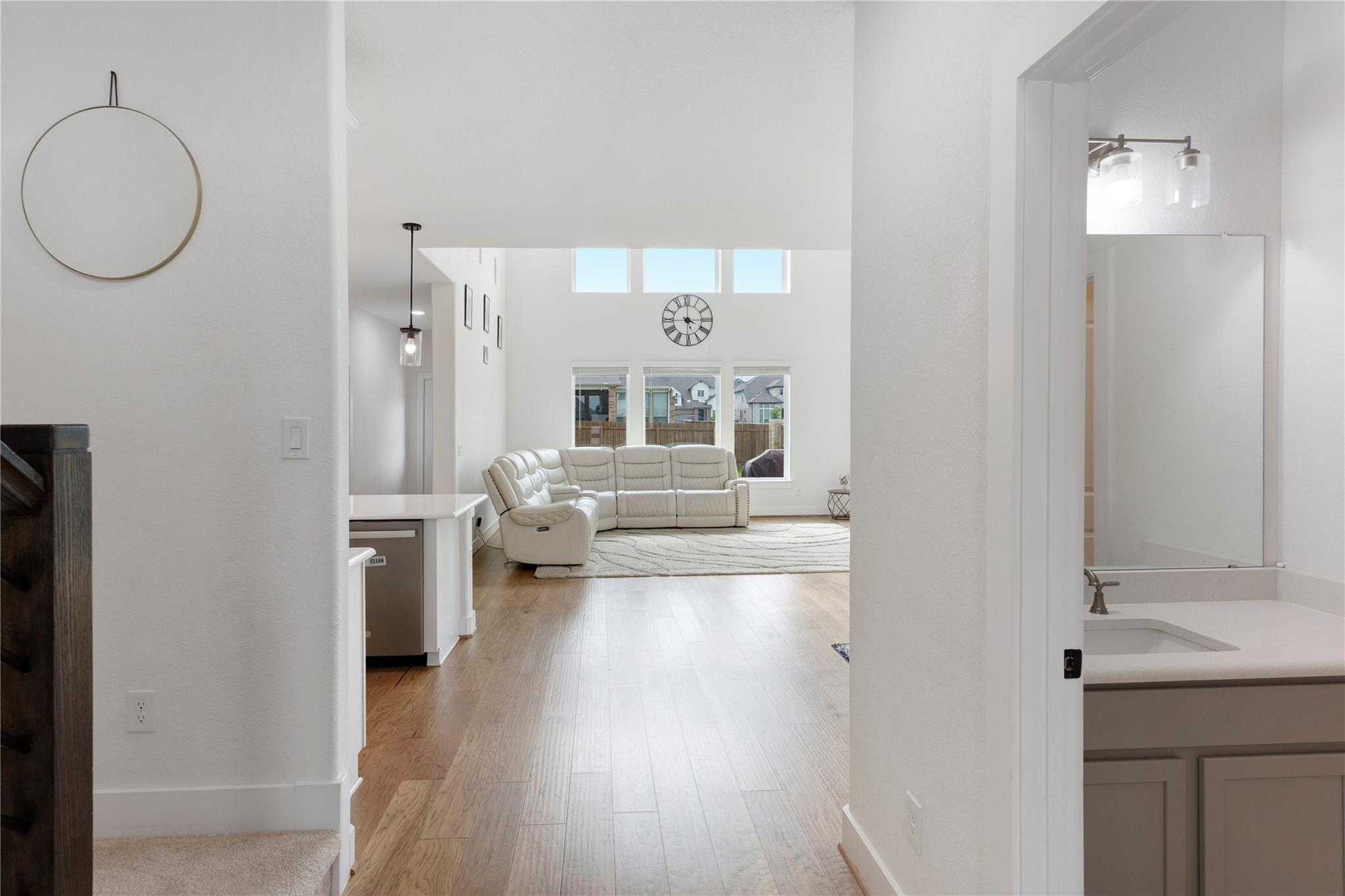 300 Hollister Dr, Liberty Hill, TX 78642
