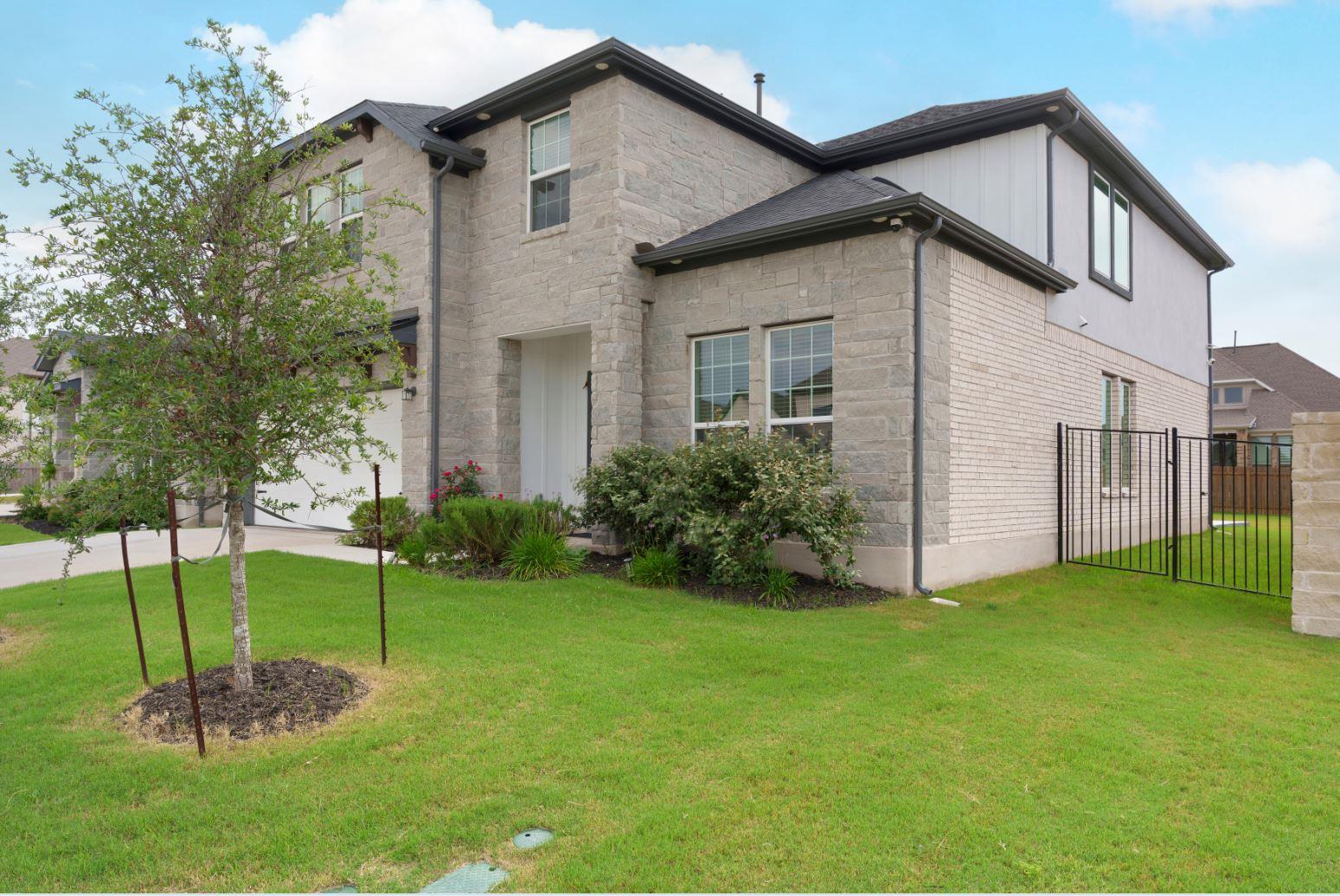 300 Hollister Dr, Liberty Hill, TX 78642