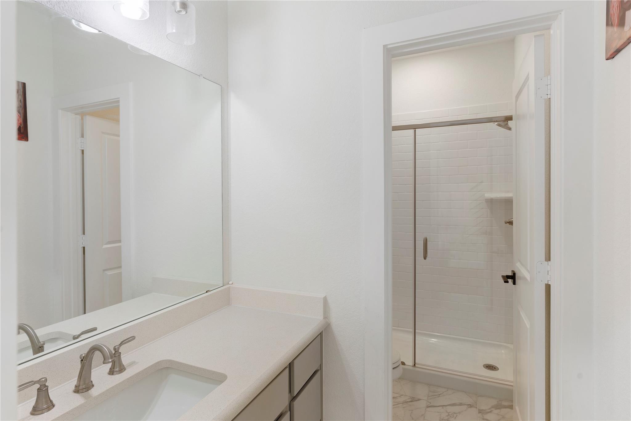 300 Hollister Dr, Liberty Hill, TX 78642