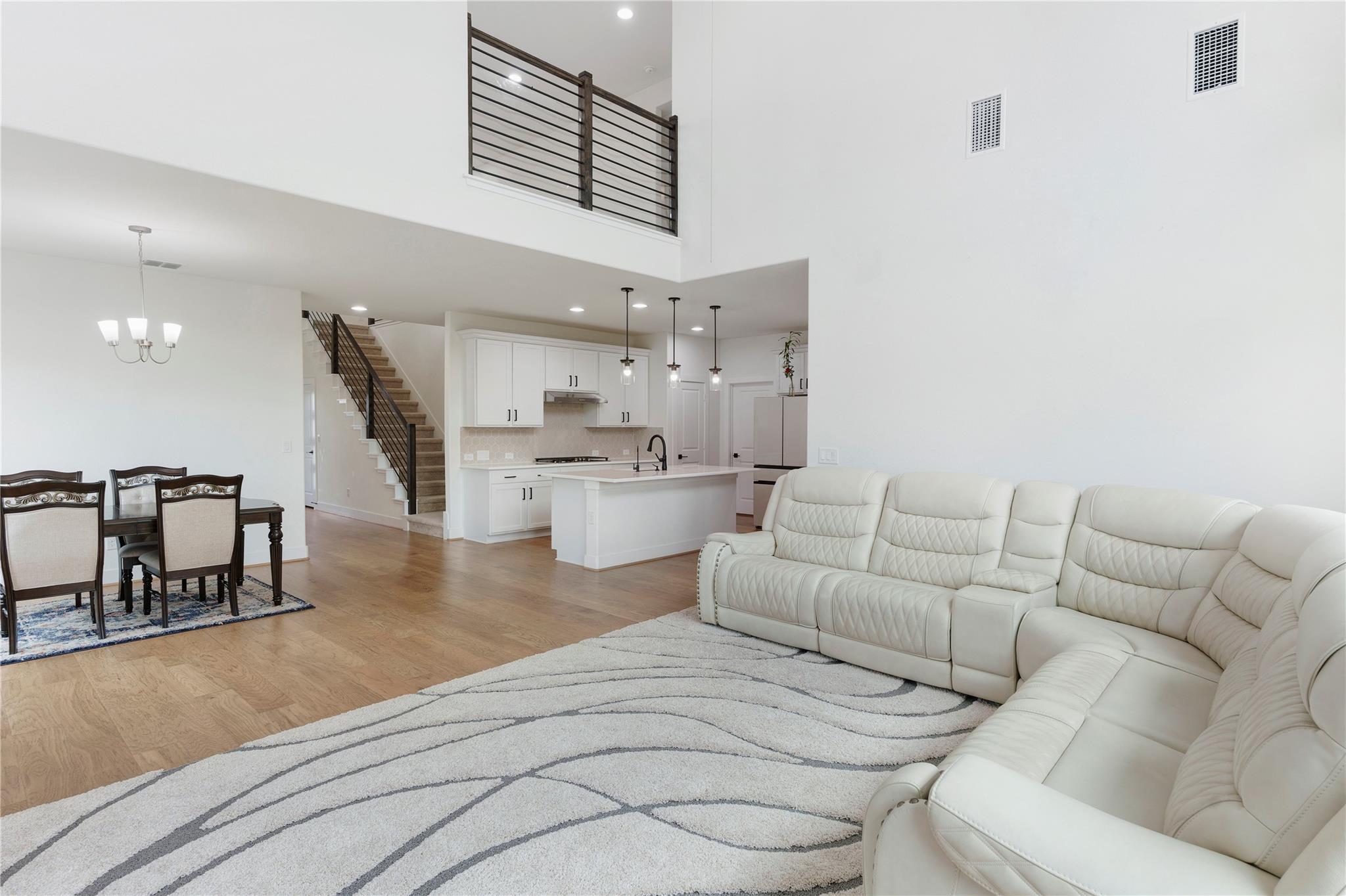 300 Hollister Dr, Liberty Hill, TX 78642