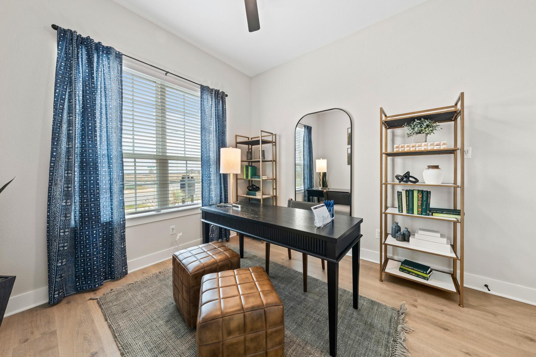 313 E Luna Blue Ln, Jarrell, TX 76537
