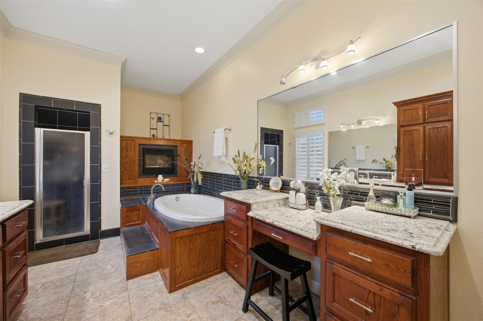 2936 FM 1704, Elgin, TX 78621