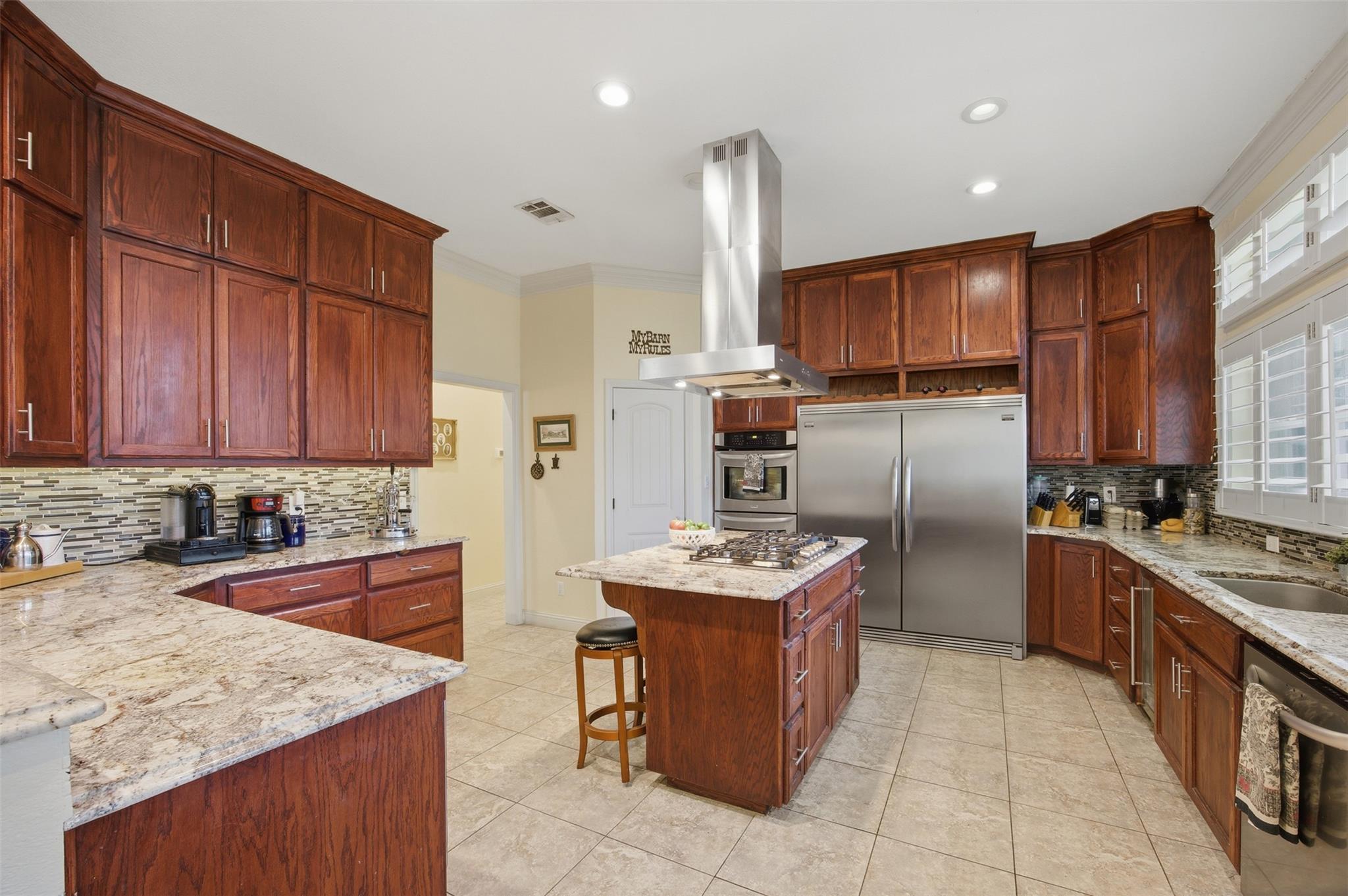 2936 FM 1704, Elgin, TX 78621