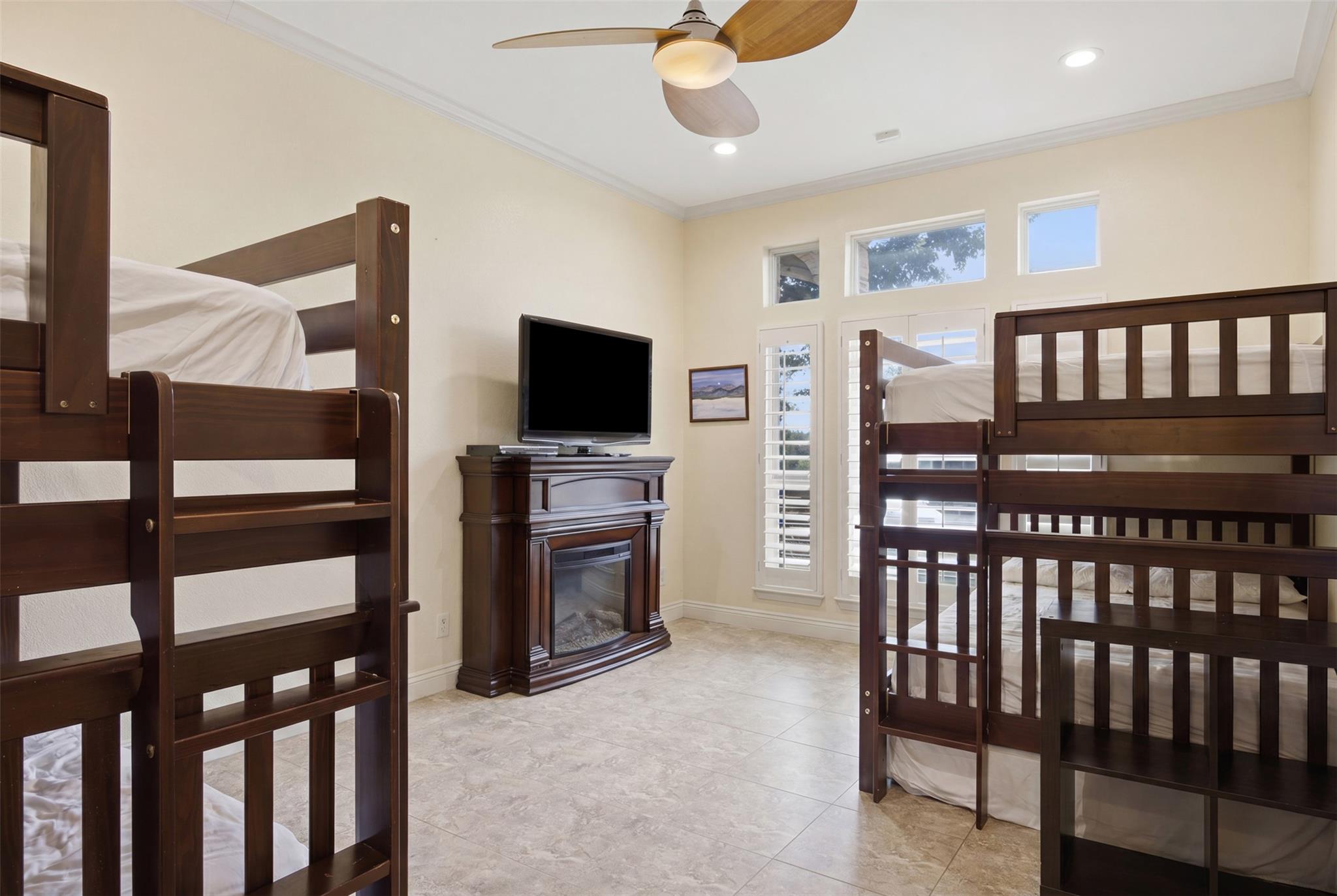 2936 FM 1704, Elgin, TX 78621