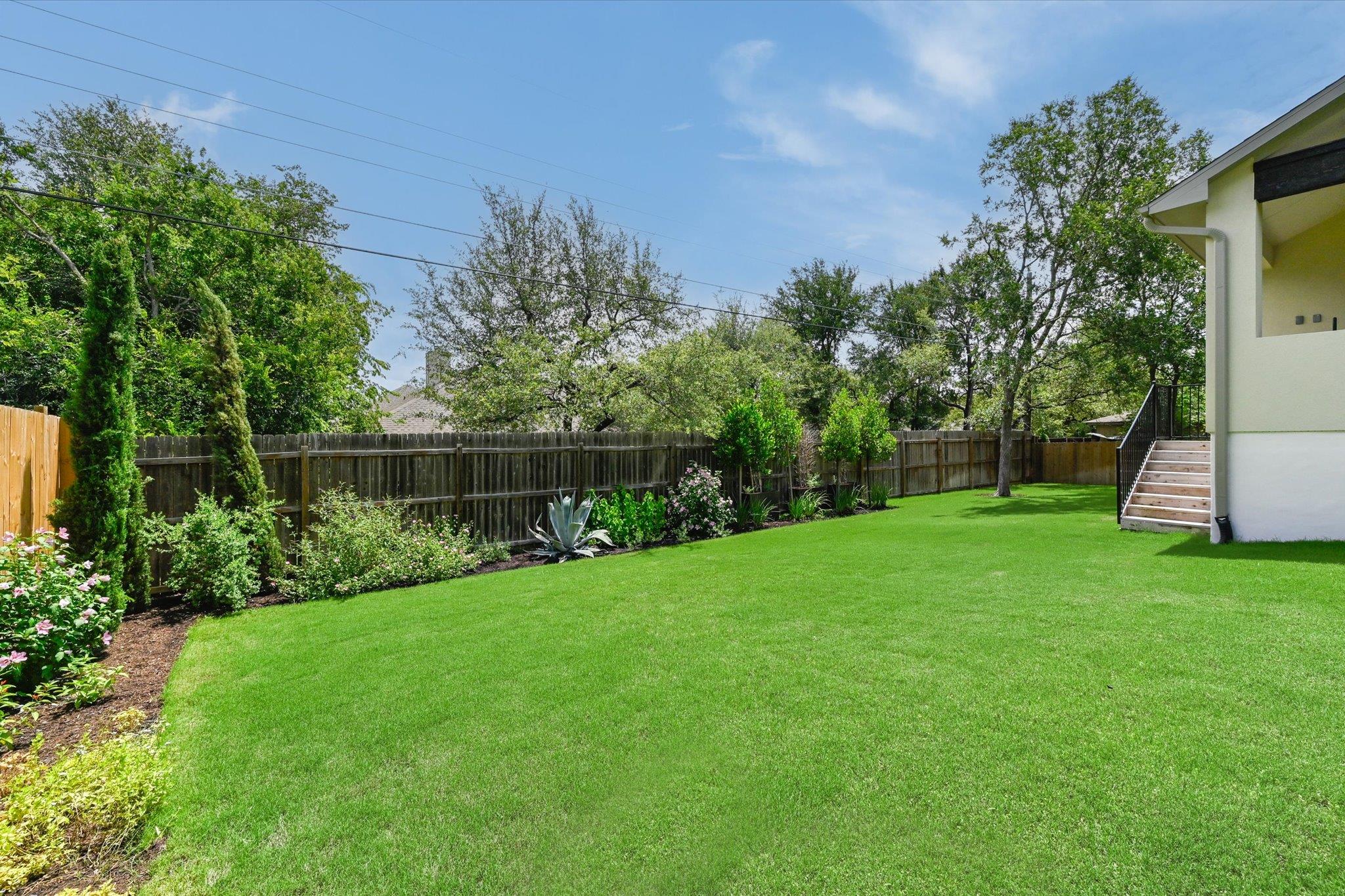 913 Presa Arriba Rd, Austin, TX 78733