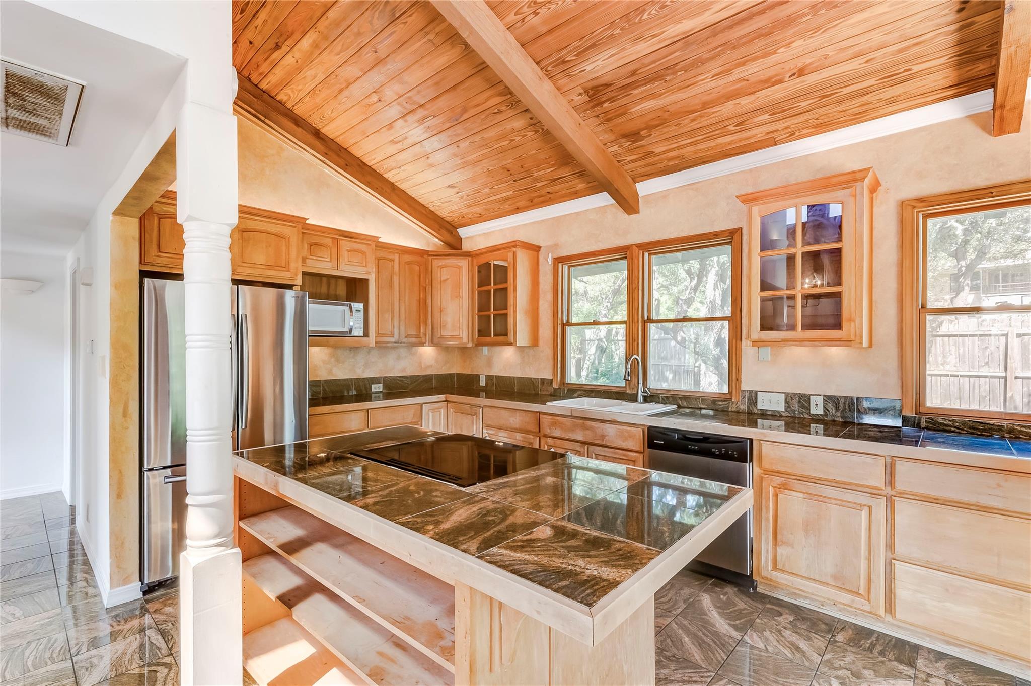 208 Westhaven Dr, West Lake Hills, TX 78746