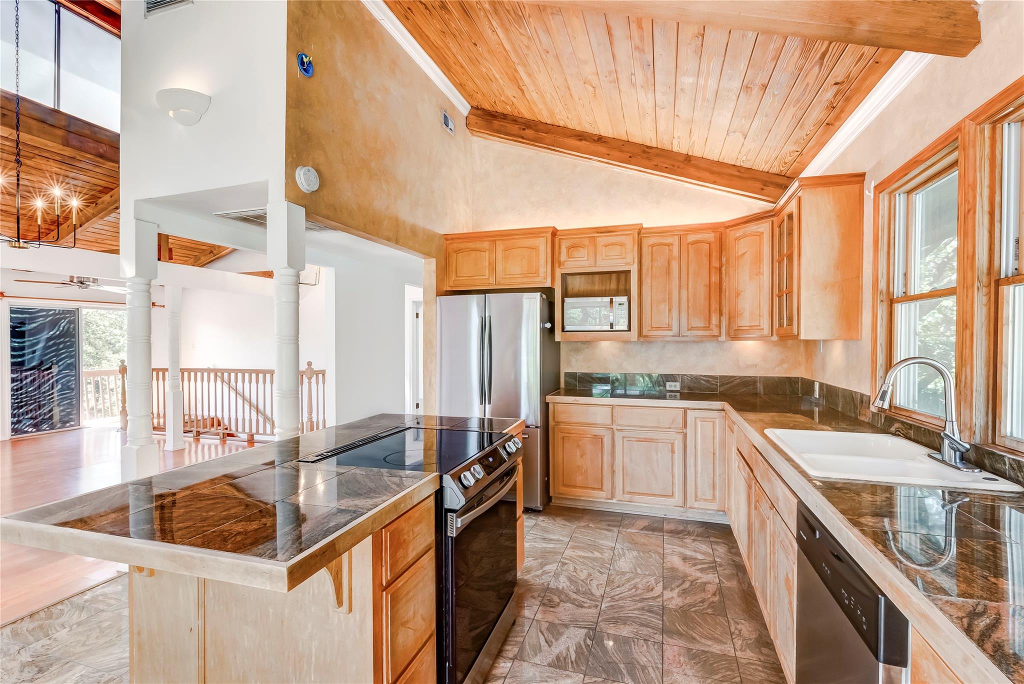 208 Westhaven Dr, West Lake Hills, TX 78746