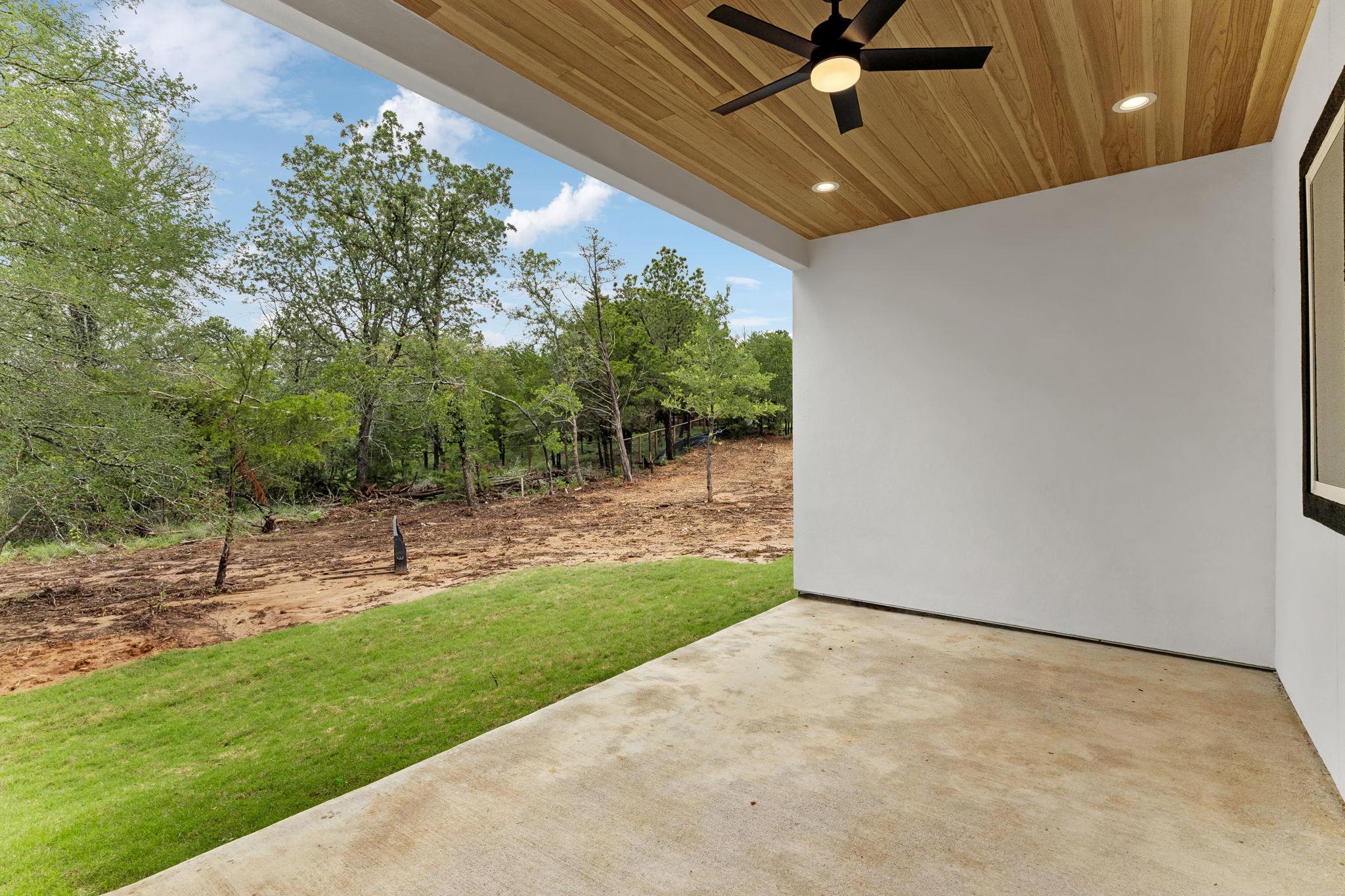 114 Heleakala Dr, Bastrop, TX 78602
