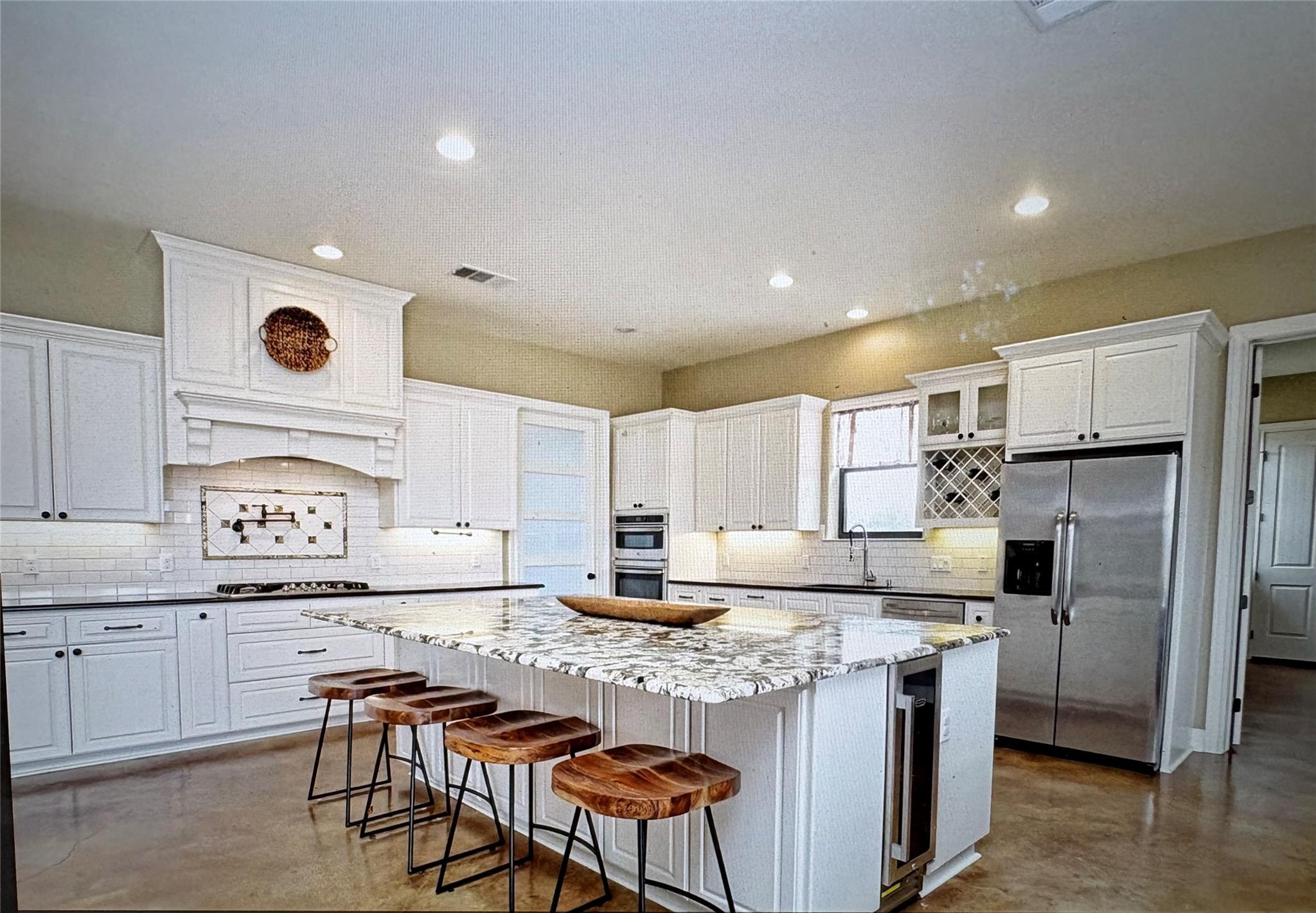 126 Packsaddle Dr, Bastrop, TX 78602