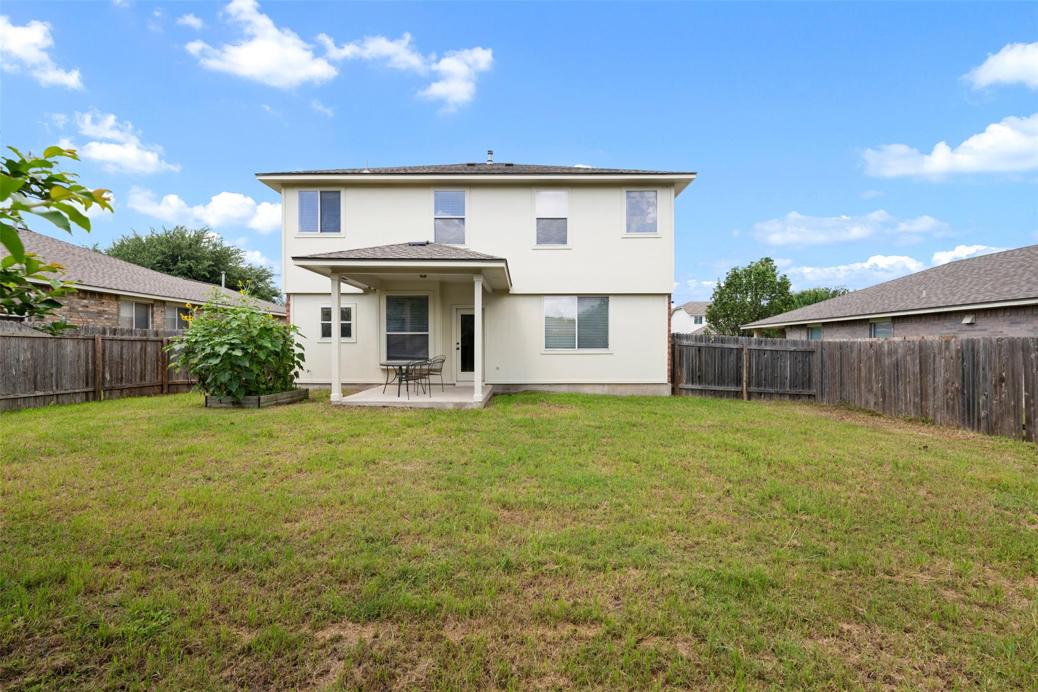 1104 Henderson Dr, Leander, TX 78641
