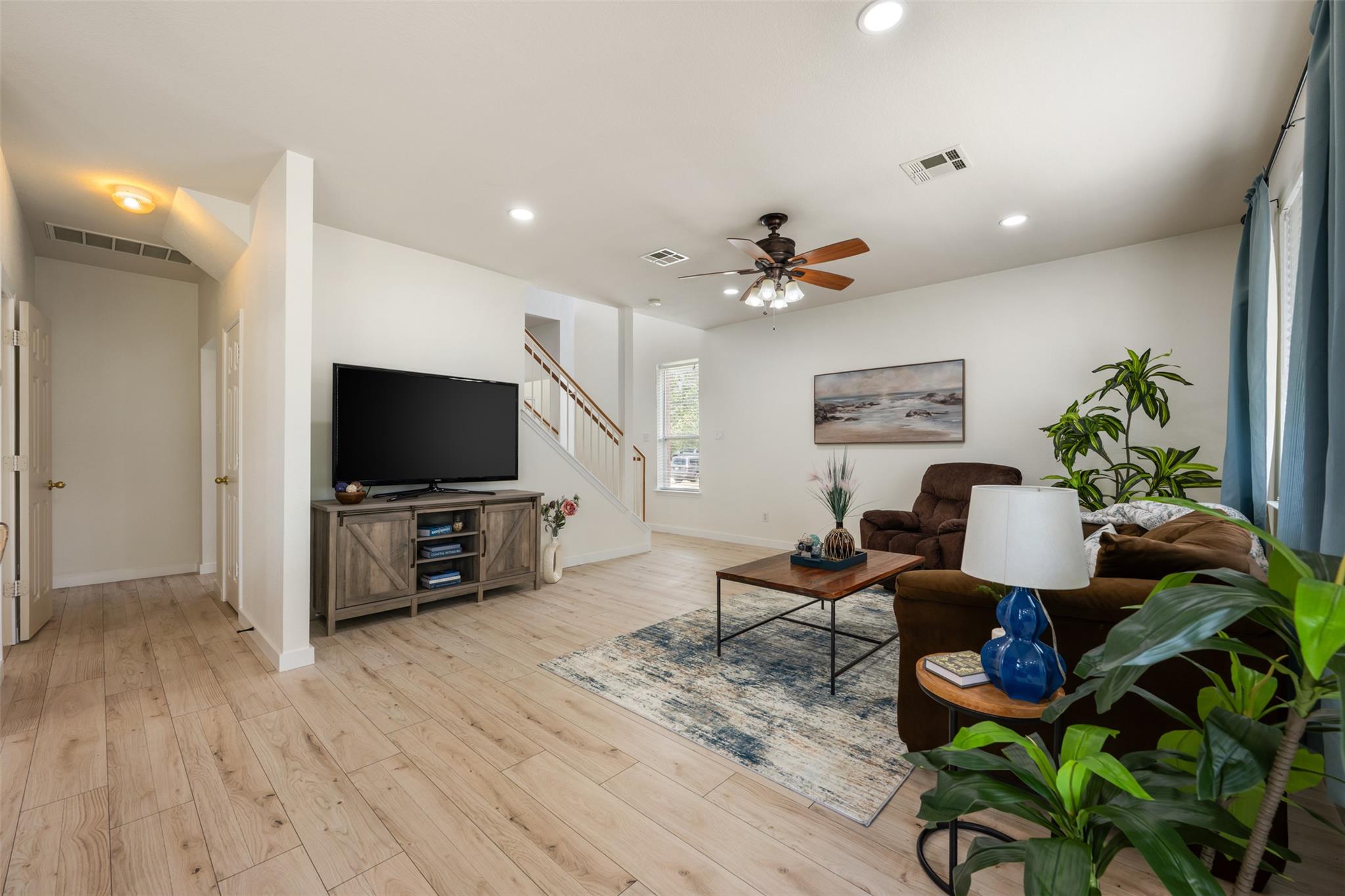 1104 Henderson Dr, Leander, TX 78641